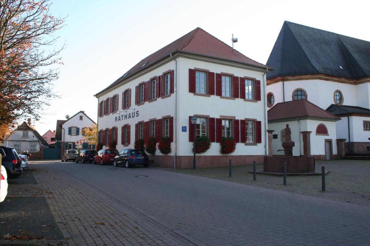Ferienwohnung Spatzennest In Edesheim Luaran gambar