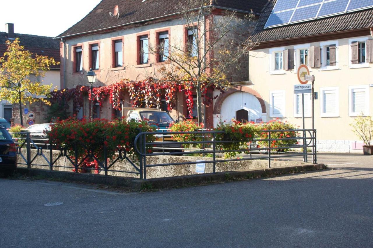 Ferienwohnung Spatzennest In Edesheim Luaran gambar